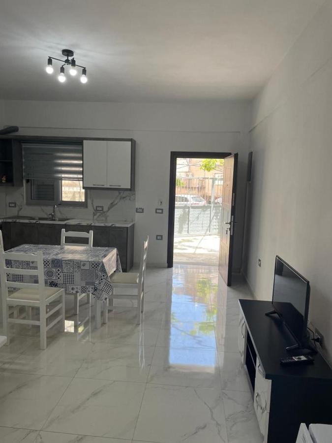 Taku Apartment Sarande Luaran gambar