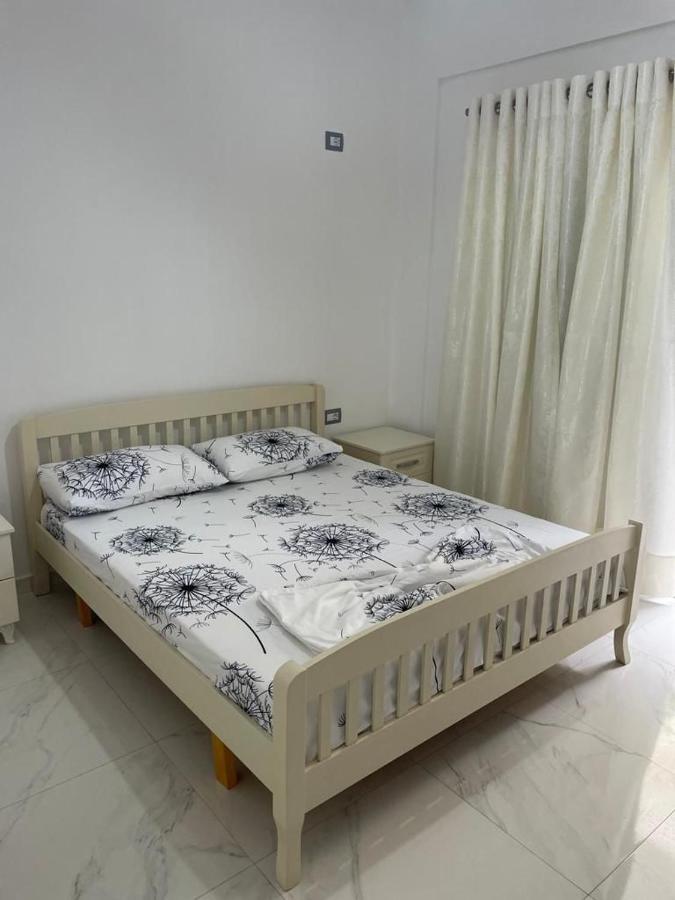 Taku Apartment Sarande Luaran gambar